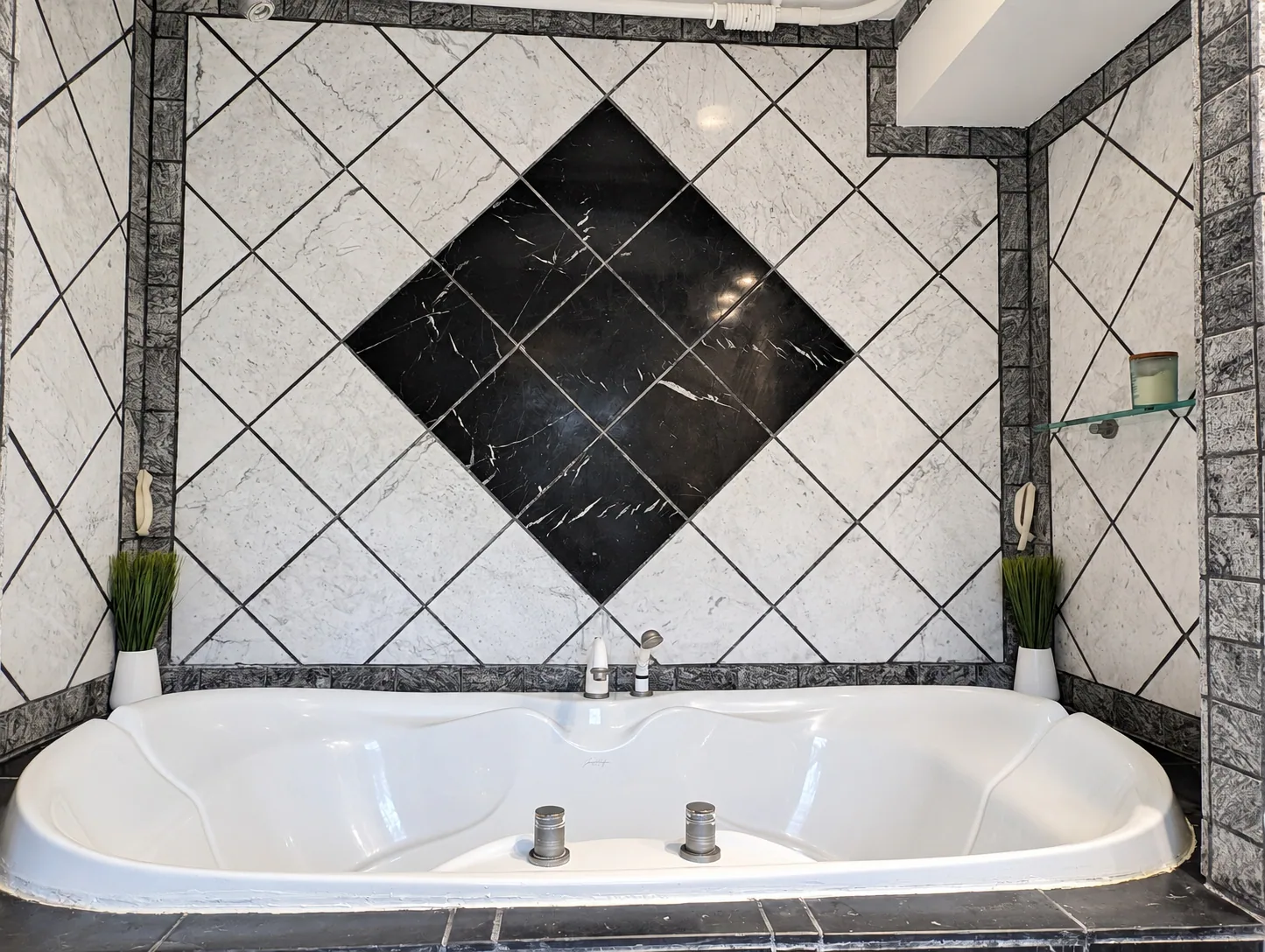 Jetted Soaking Tub