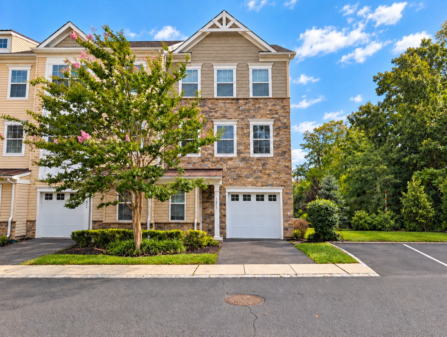 1607 Hights Farm Rd