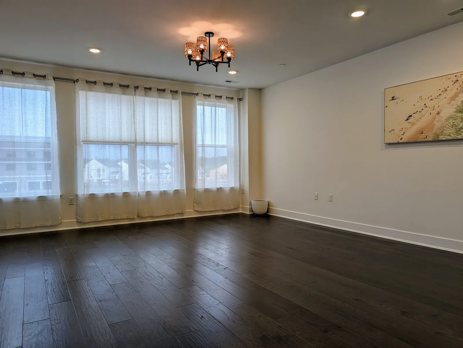 Hardwood Main Level