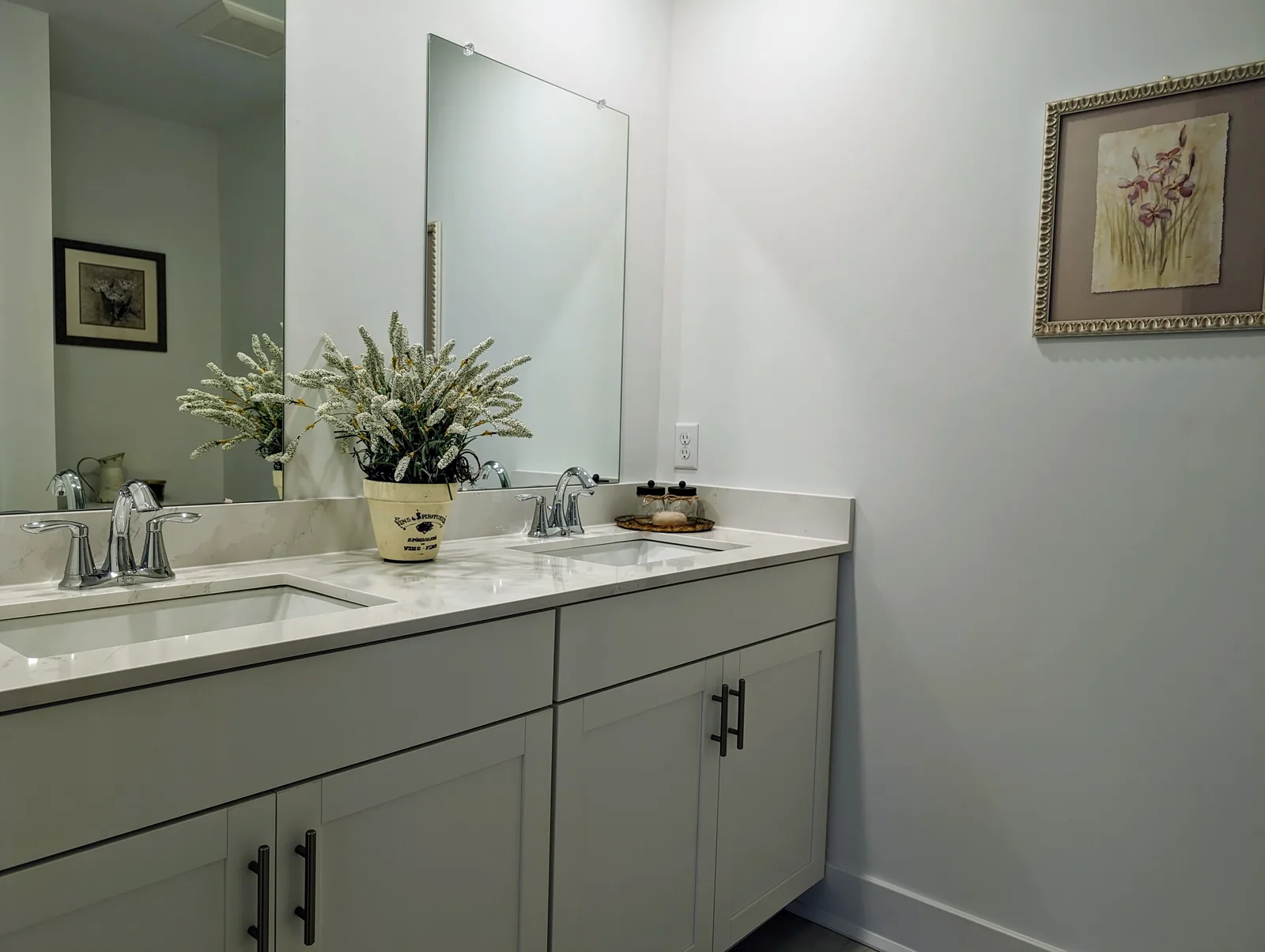 Double-Vanity Primary Bath